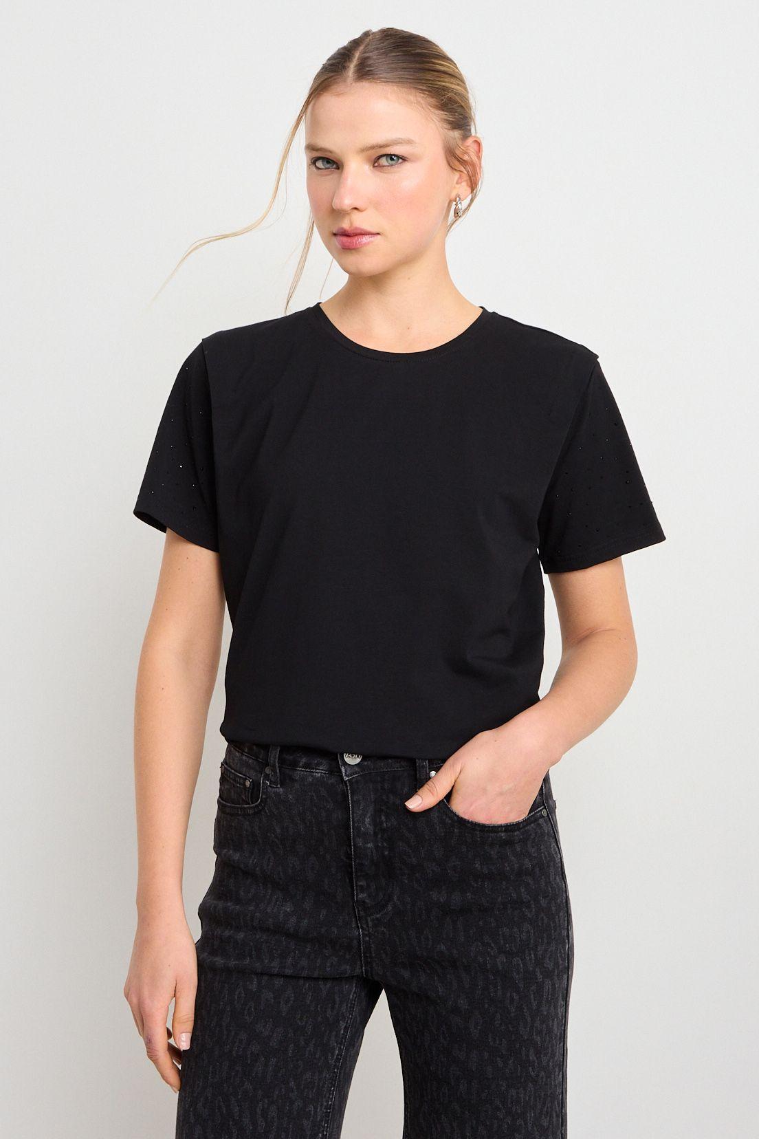 Polera Manga Corta Negro Ash 14304125012102-1