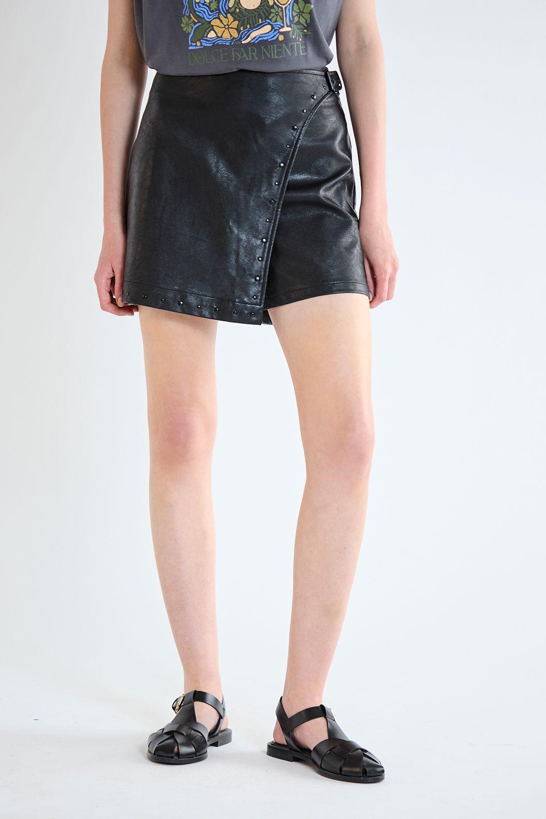 Short Liso Negro iO 11220125001102-1