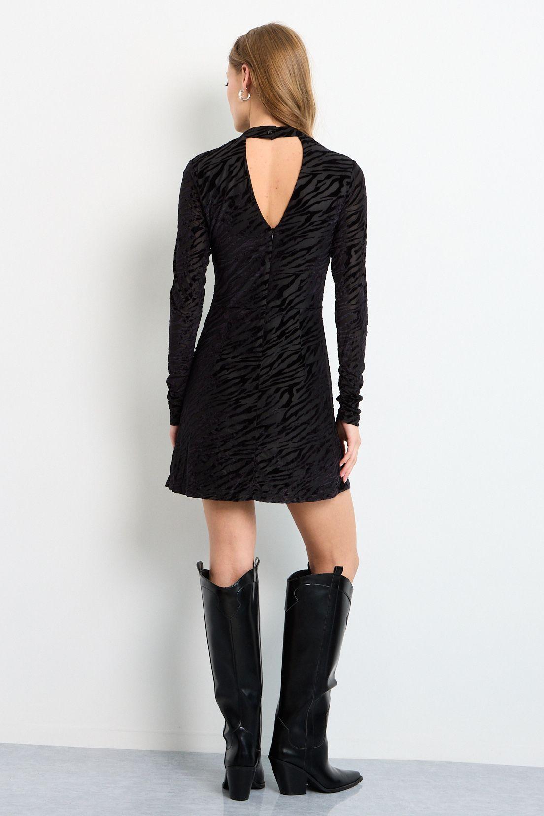 Vestido Corto Negro iO 13120225050102-2