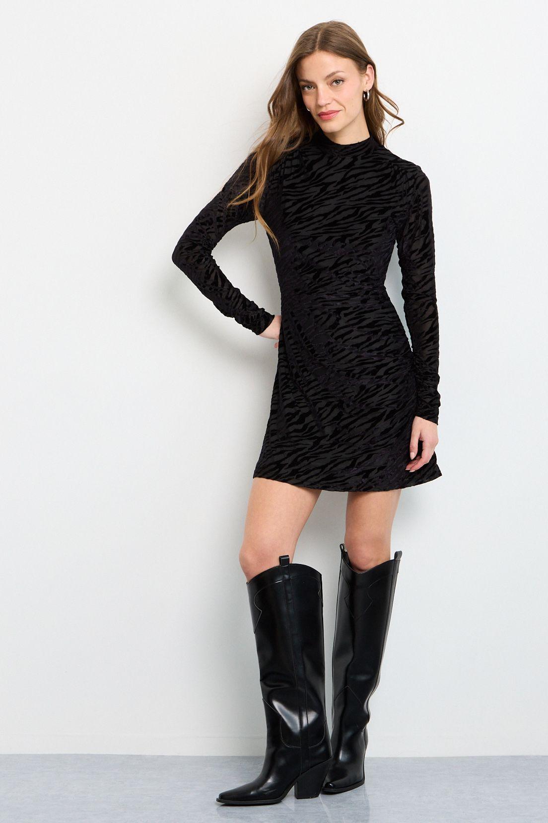 Vestido Corto Negro iO 13120225050102-3