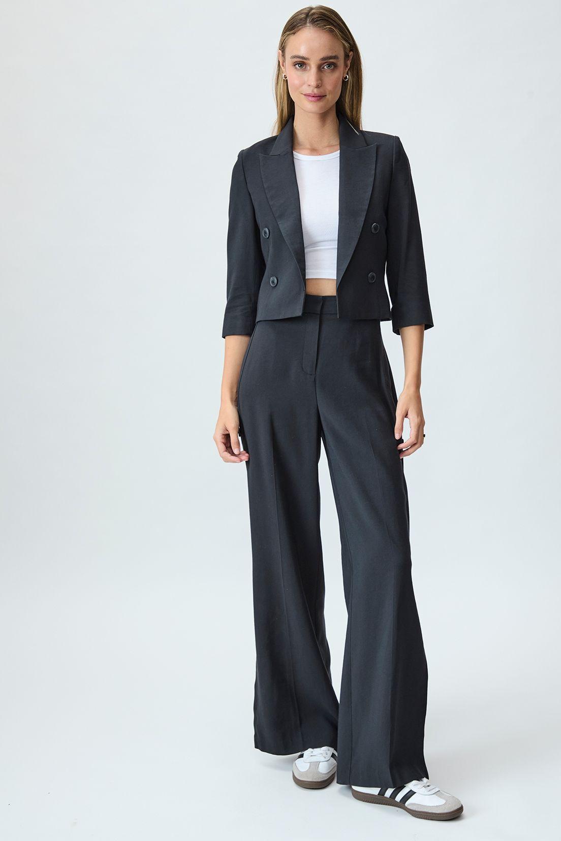 Blazer Liso Negro iO 16020125051102-0