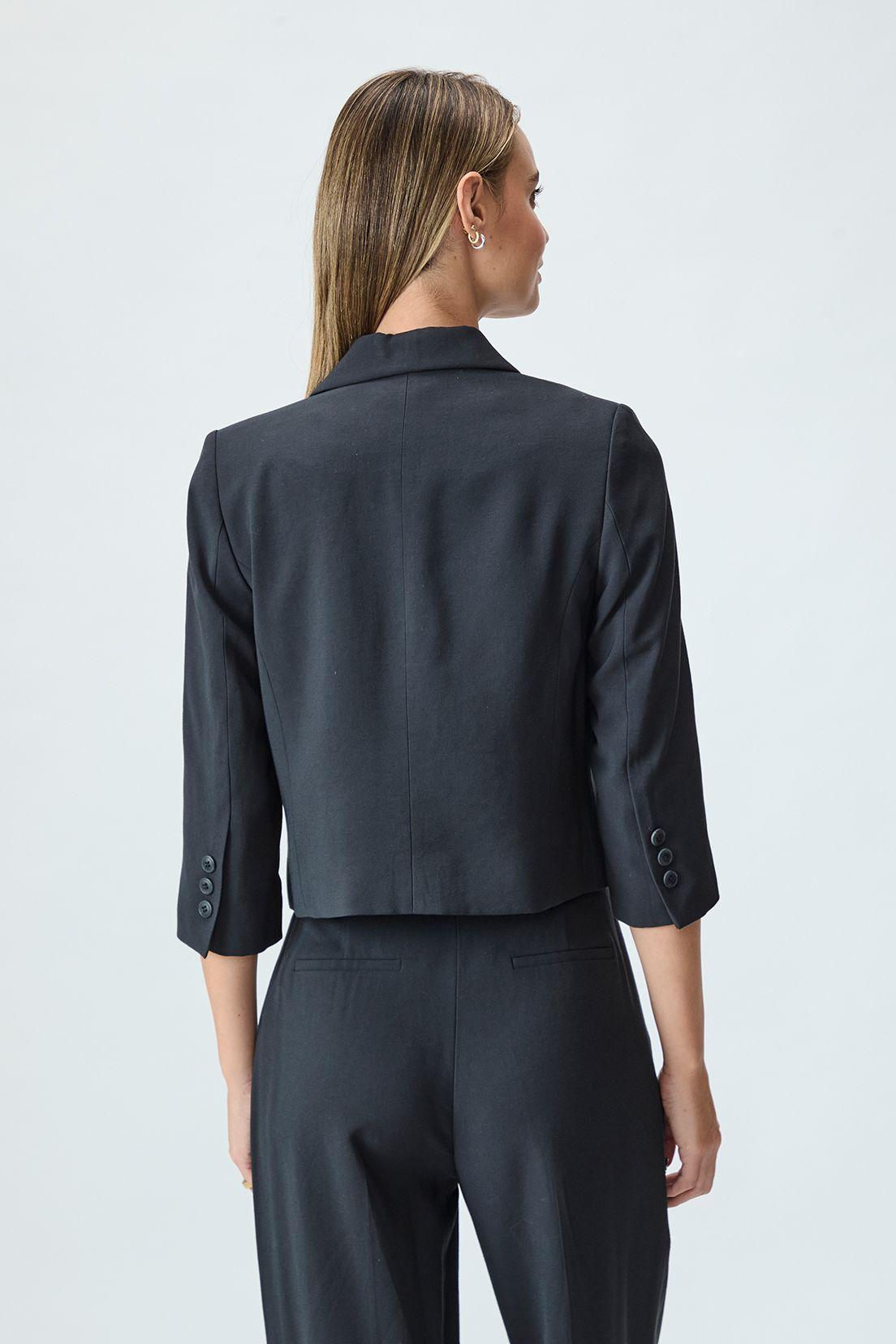 Blazer Liso Negro iO 16020125051102-4