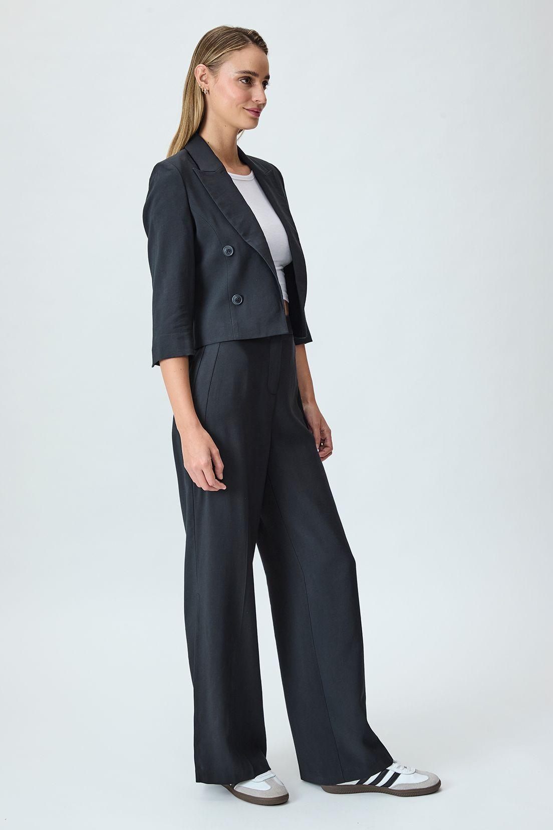 Blazer Liso Negro iO 16020125051102-4