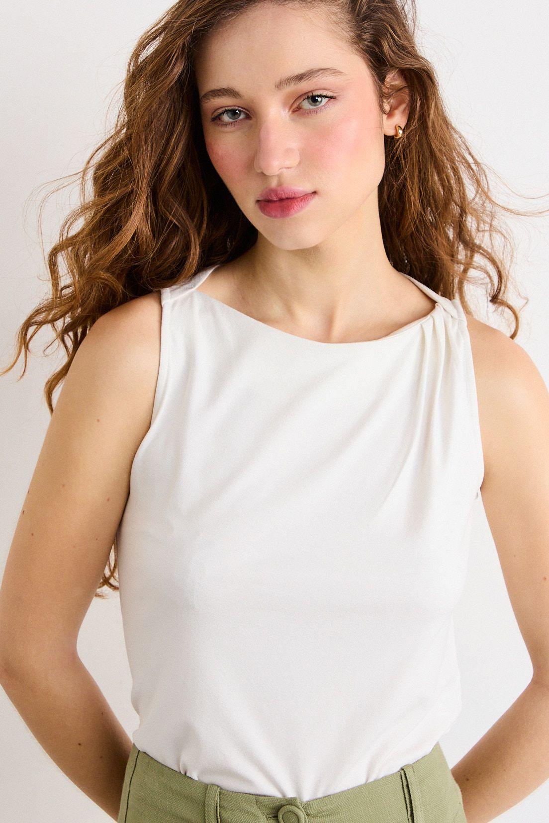 Polera Sin Mangas Blanco iO 14220226063101-1