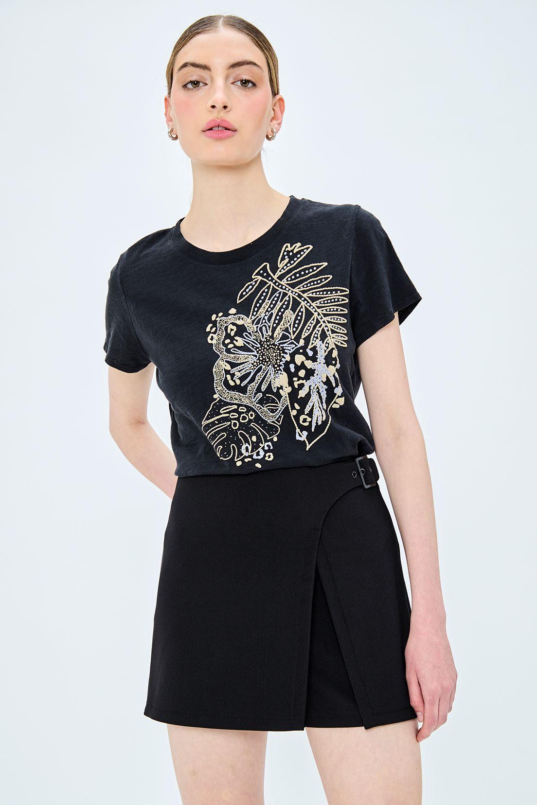 Polera Estampada Negro iO 14620224056102-0