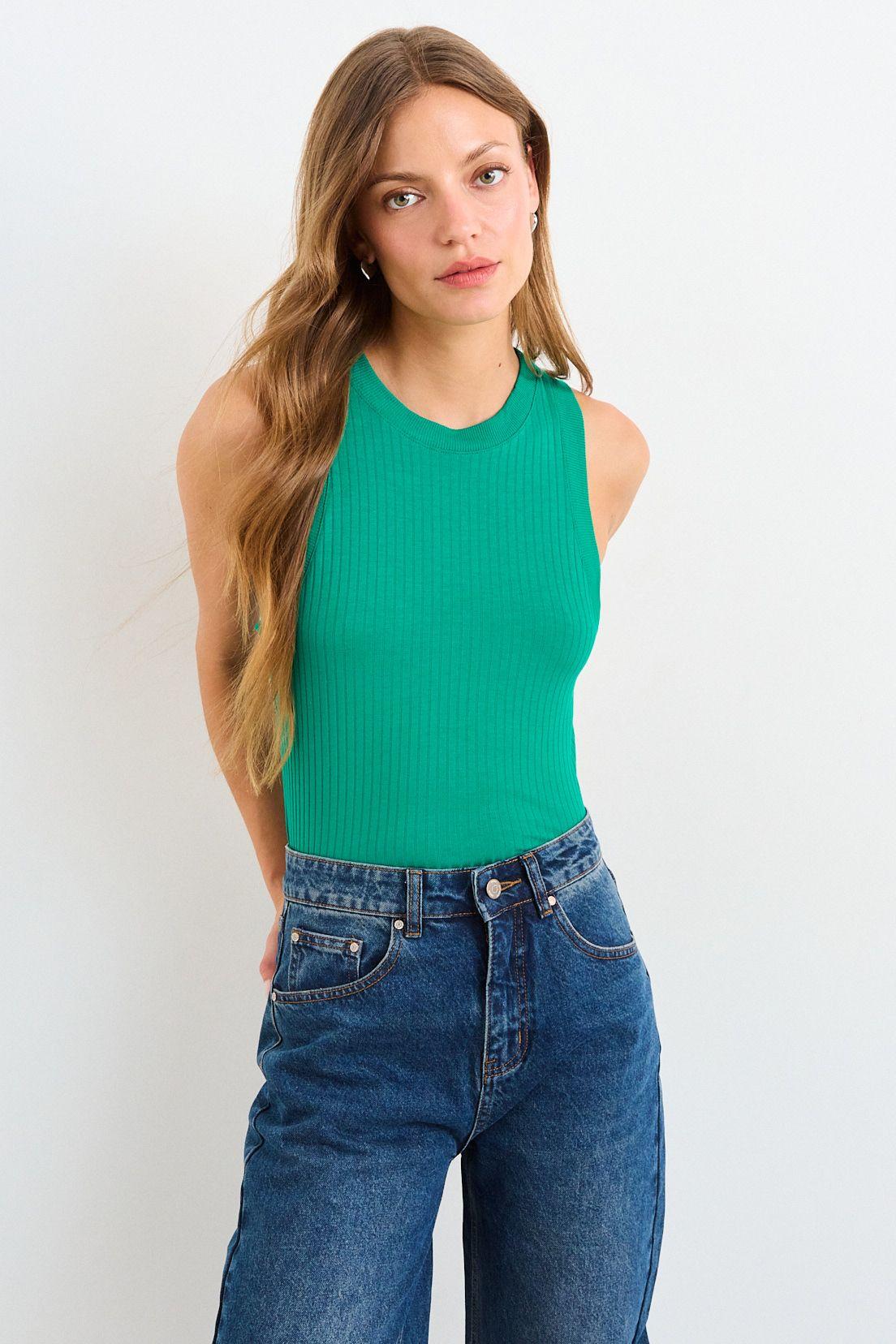 Polera Sin Mangas Lisa Verde Esmeralda iO 14204225098107-0