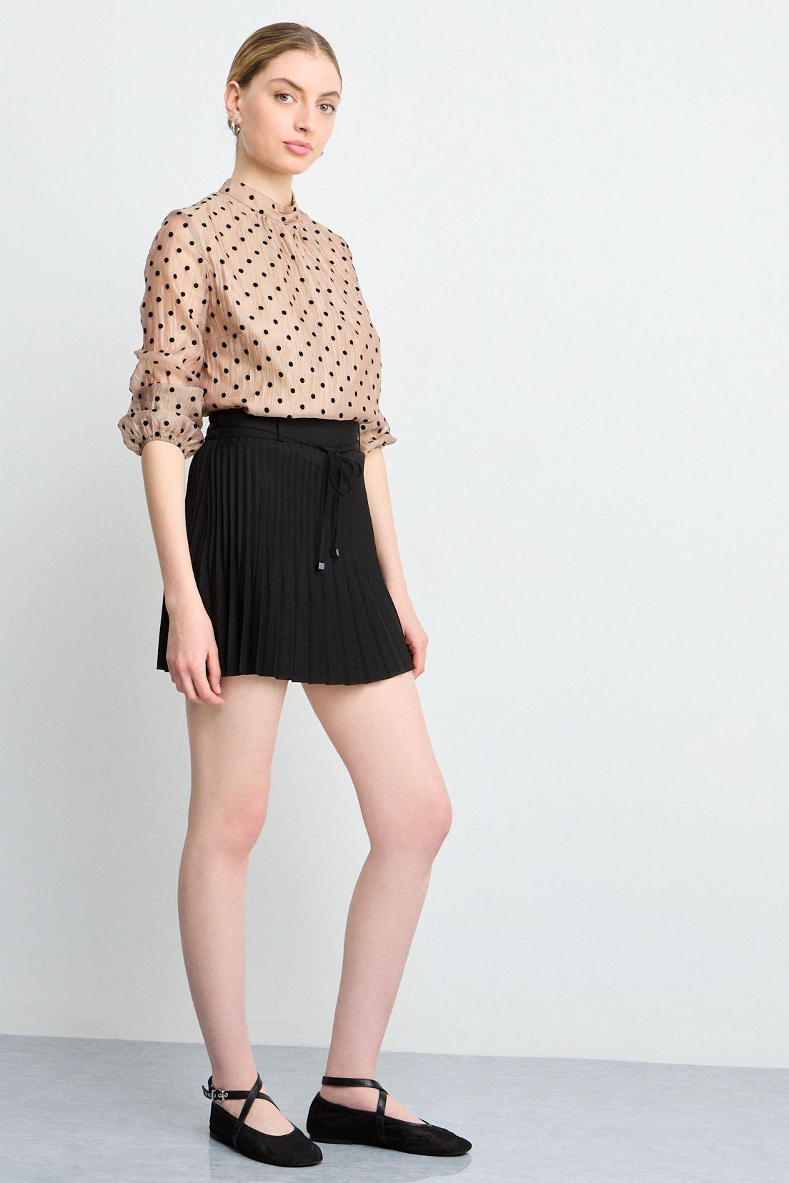 Falda Corta Negro iO 12020225051102-4