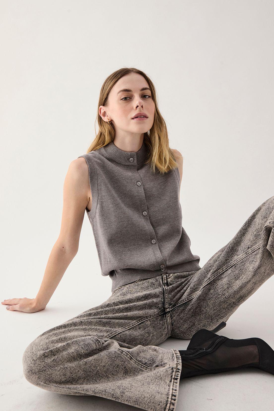 Chaleco Liso Gris 18007125001163-0
