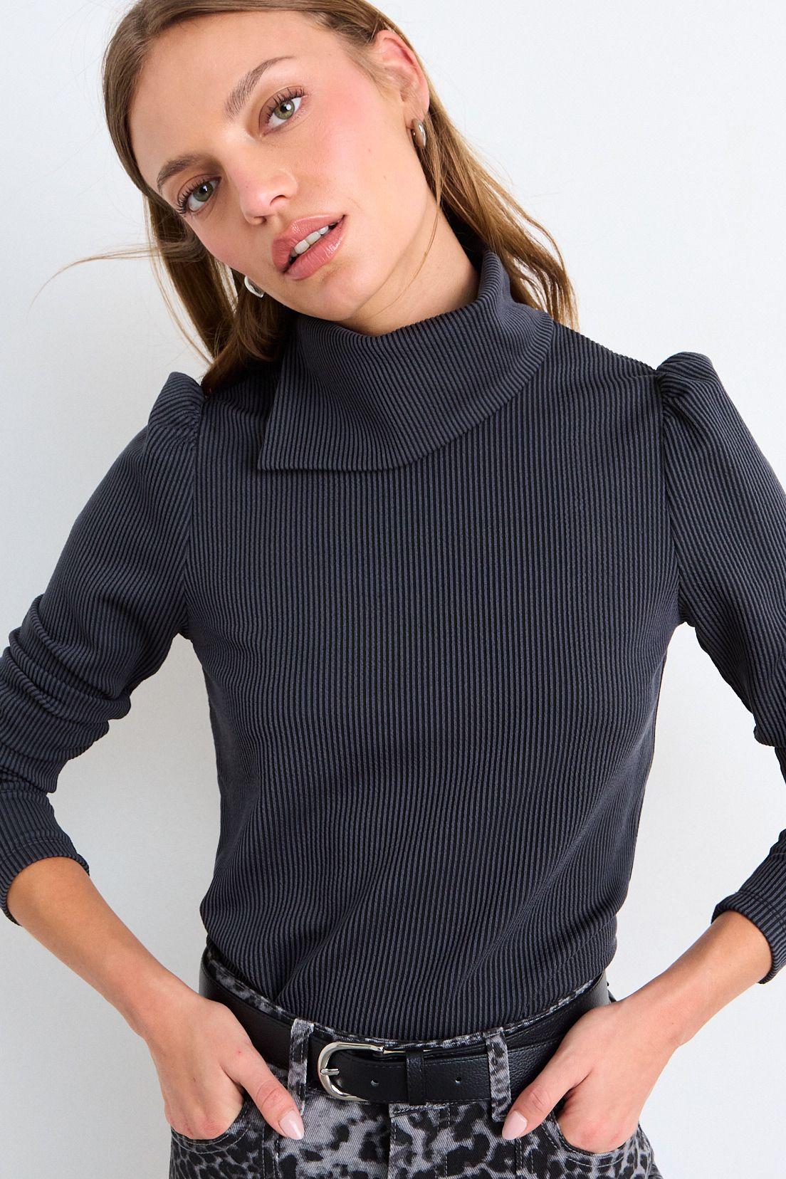 Polera Lisa Gris iO 14220126064163-1