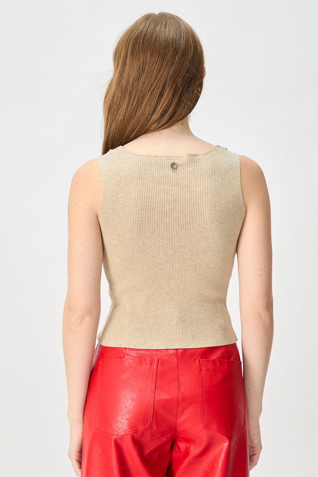 Polera Lisa Beige iO 18120125005106-3