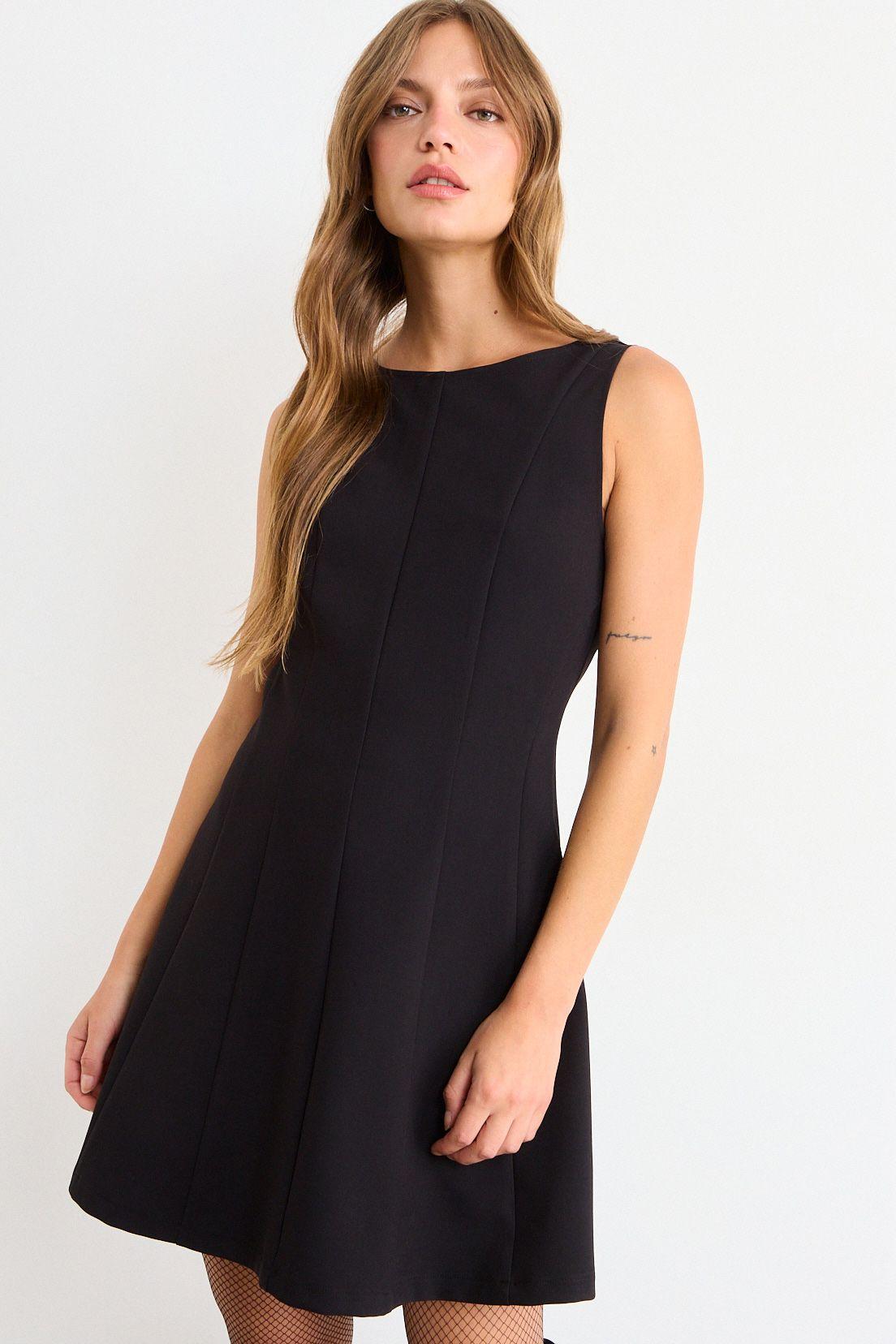 Vestido Liso Negro iO 13020126002102-0