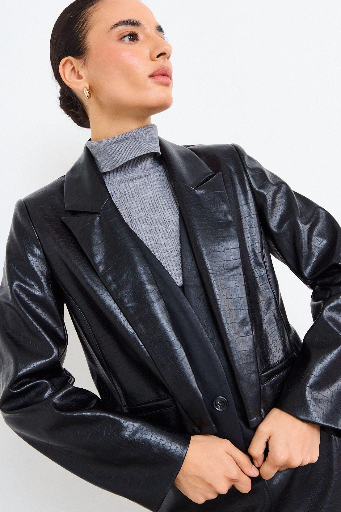Blazer Liso Negro iO 16020126066102-1