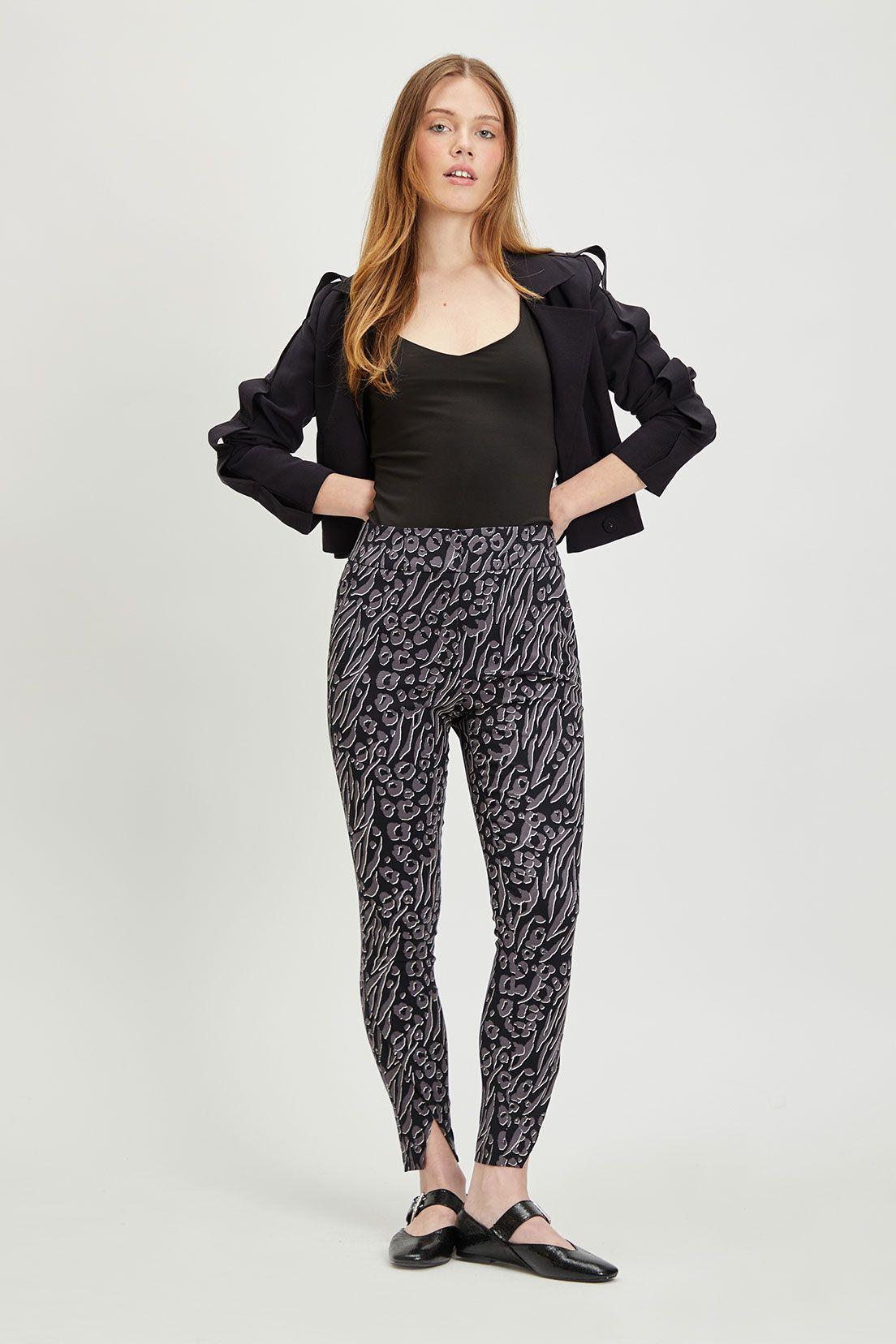 Pantalon Fantasia Negro iO 11120224051102-0