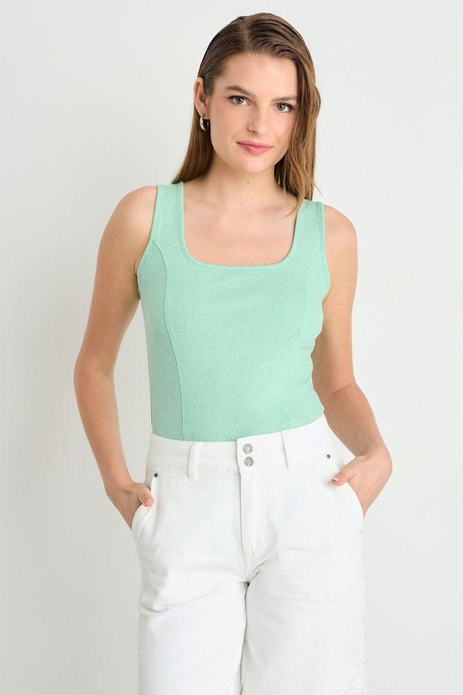 Polera Lisa Verde iO 14220225071217-0