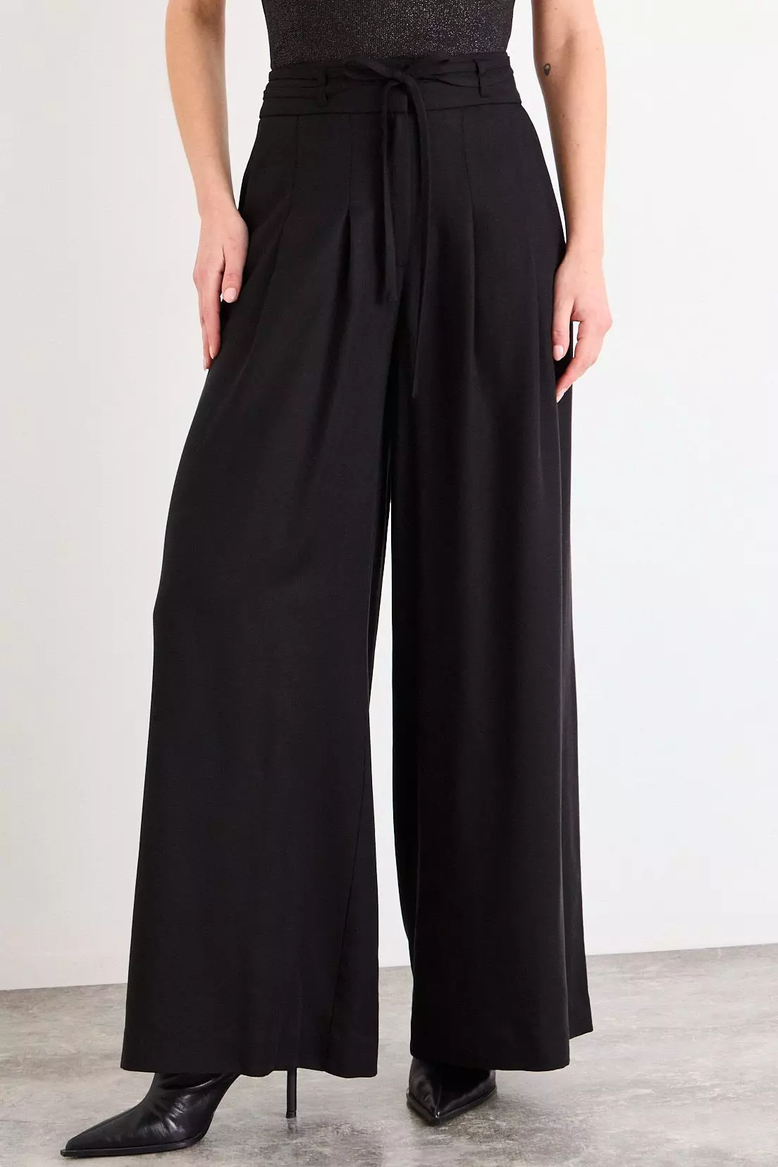 Pantalon Liso Negro iO 11020226055102-1