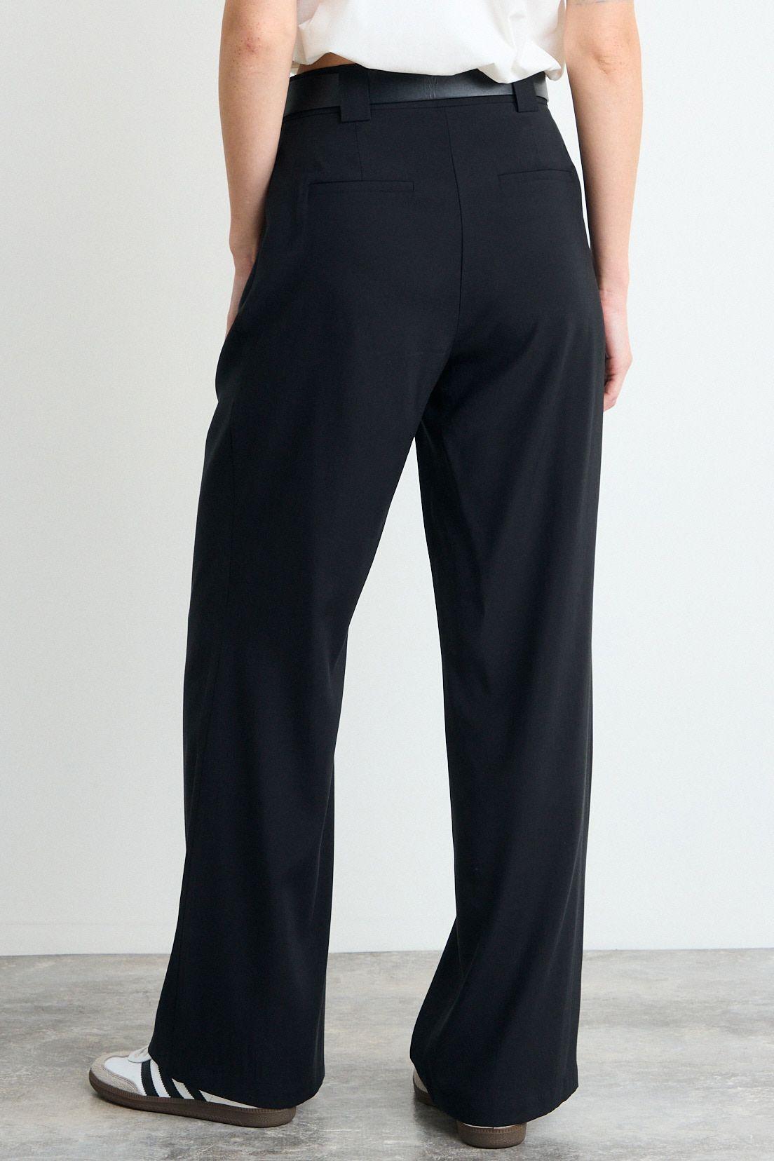 Pantalon Negro iO 11020225025102-3