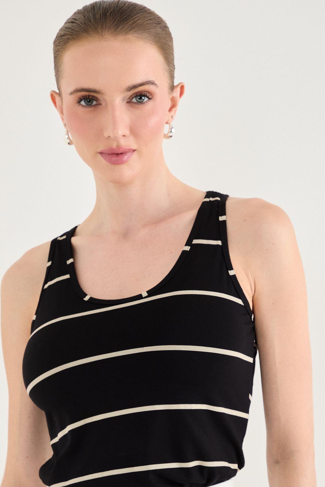 Polera Estampada Negro 14604224019102-1