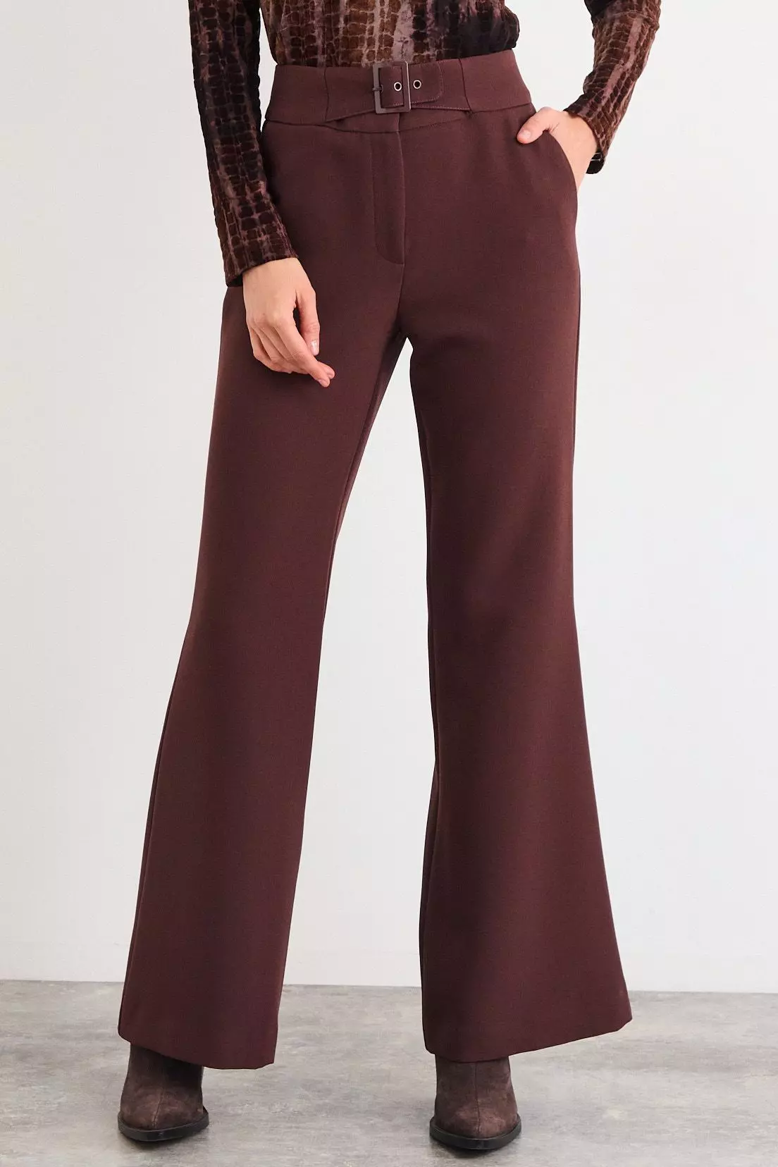 Pantalon Liso Café iO 11020126011109-2