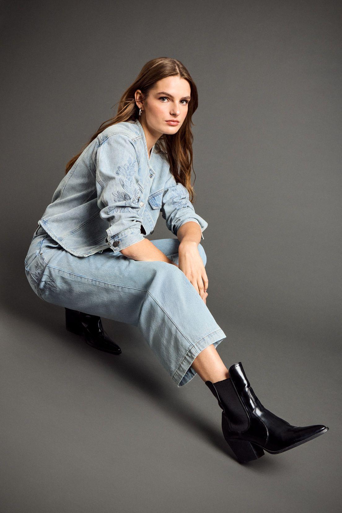 Jeans Liso Celeste iO 11320225015110-5