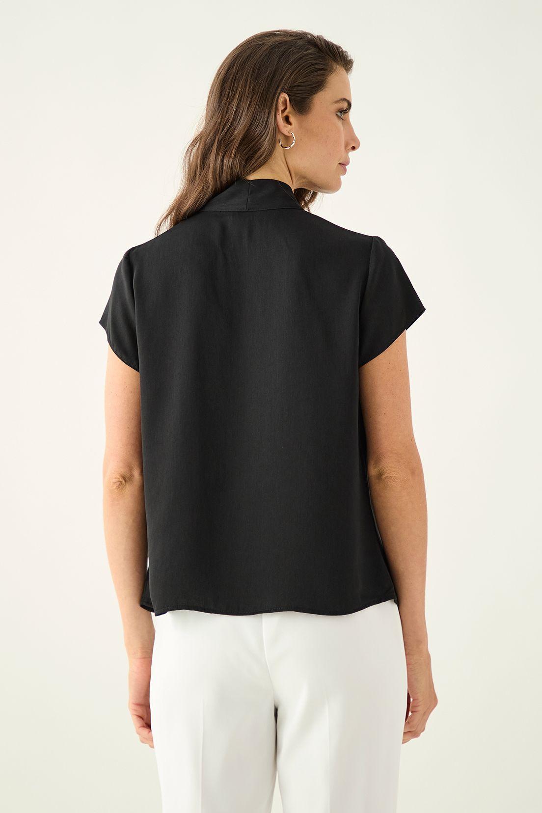Blusa Lisa Negro Ash 14007125052102-3