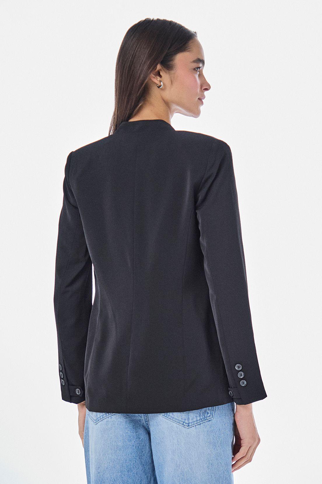 Blazer Liso Negro iO 16020224064102-3