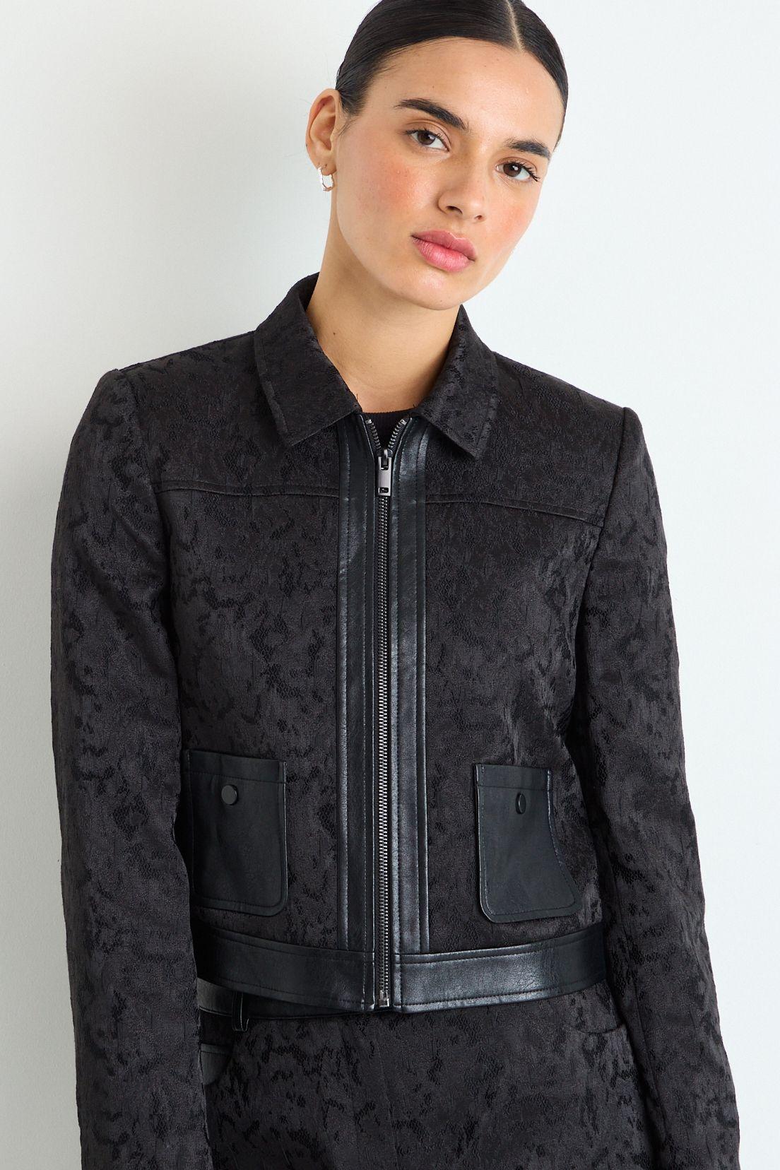 Chaqueta Negro iO 17520225002102-0