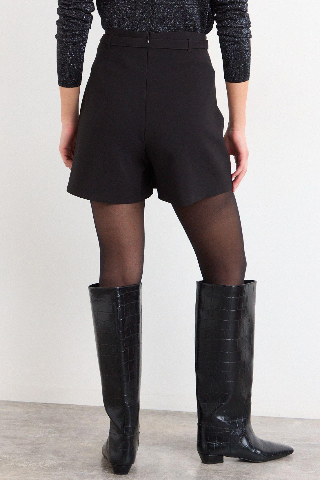 Short Liso Negro iO 11220226002102-3