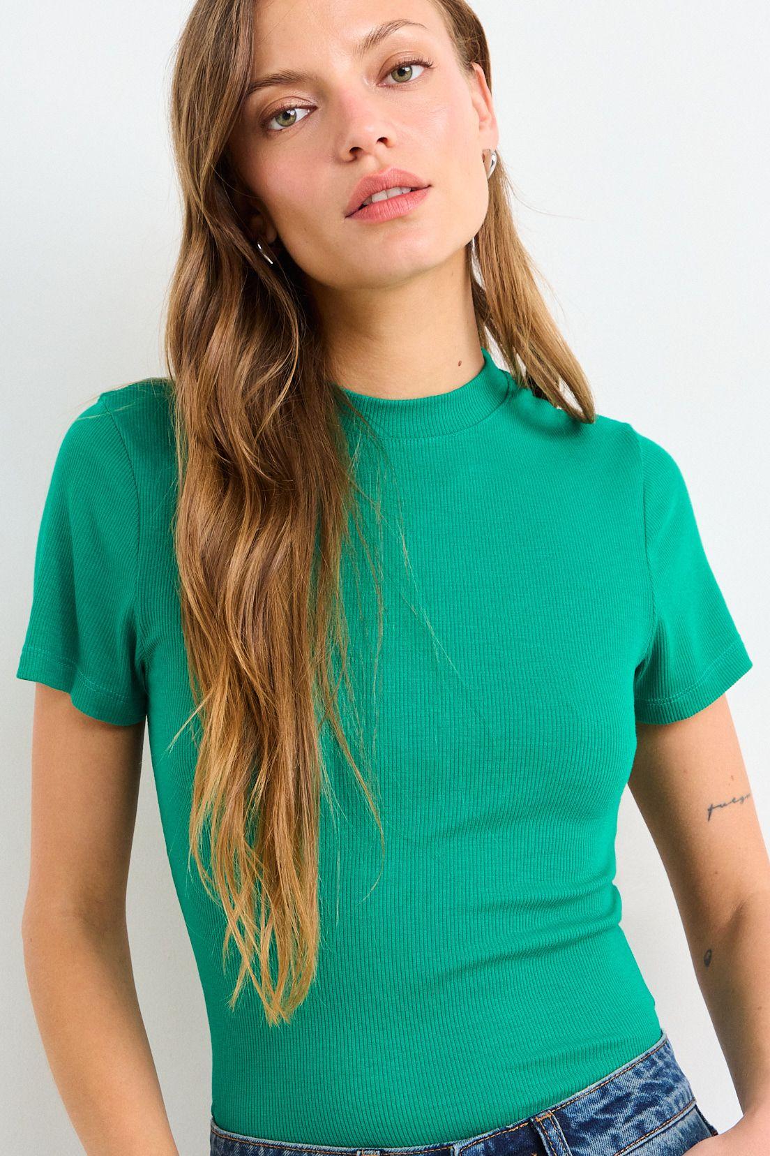 Polera Manga Corta Lisa Verde Musgo iO 14204225103107-0