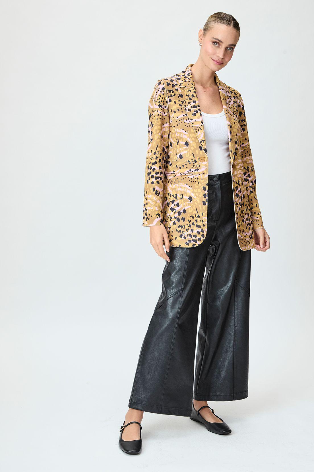 Blazer Fantasia Cafe iO 16120125052129-2