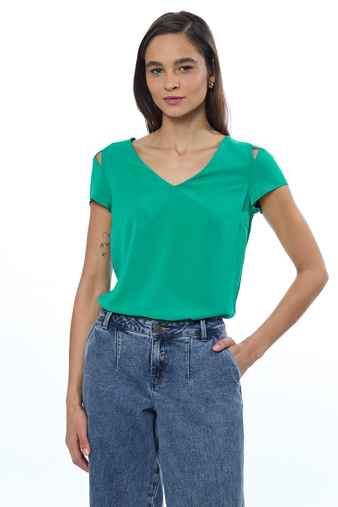 Blusa Verde Oliva iO 14020224081107-0