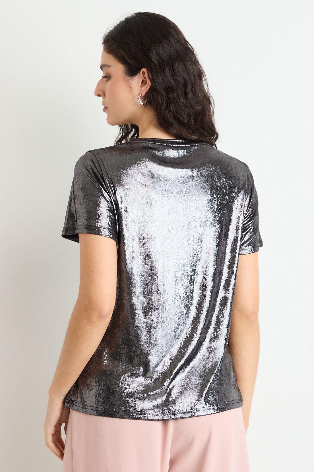 Polera Manga Corta Negro Ash 14207225050102-1