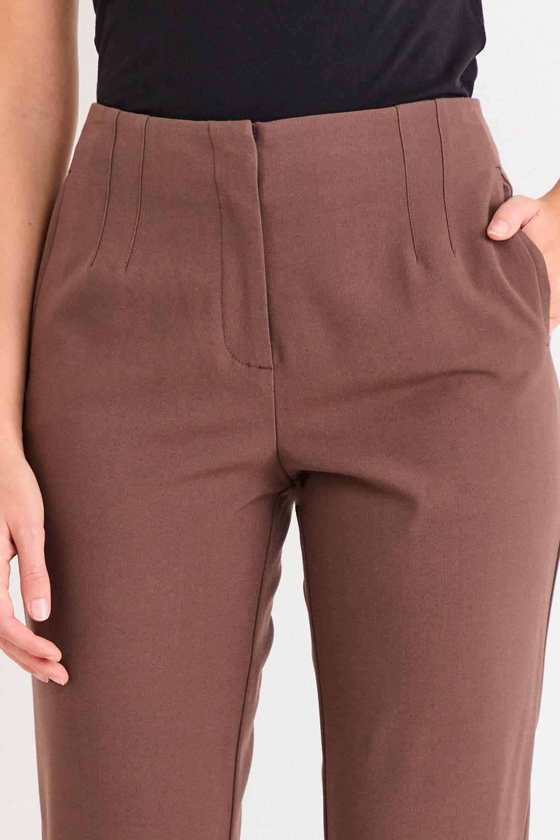Pantalon Liso Recto Pretina Escondida Café Ash 11007226052129-2