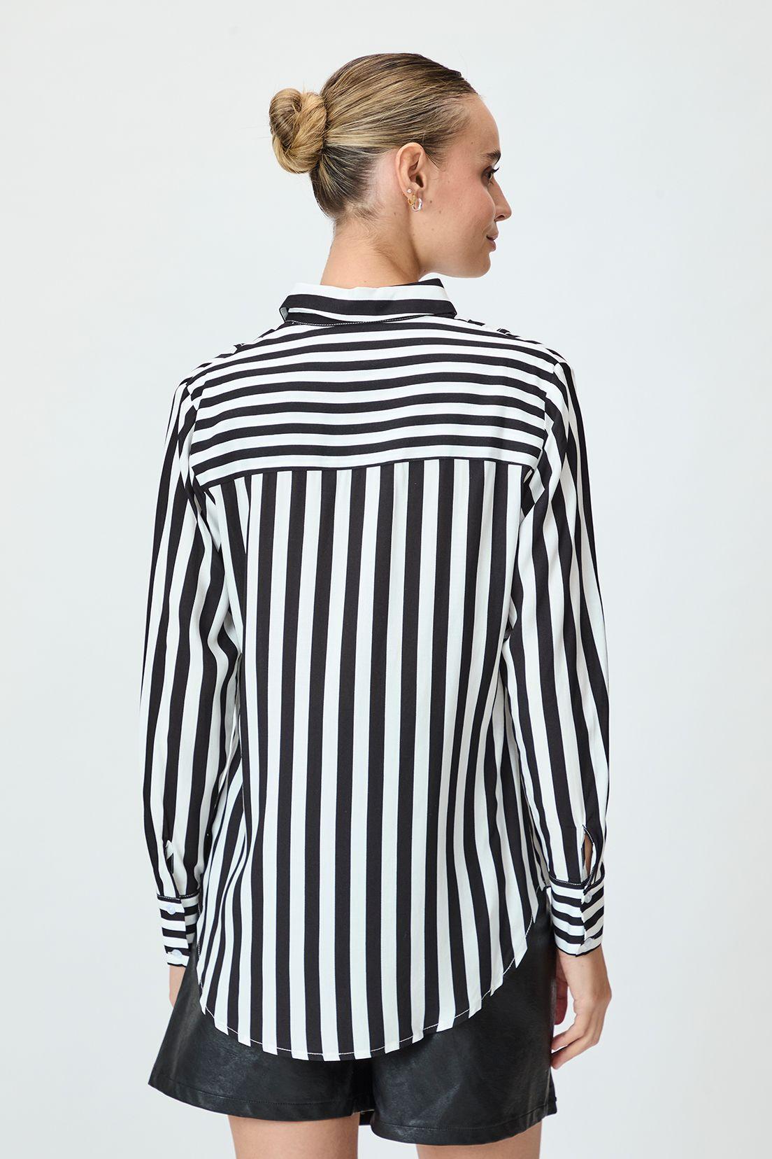 Blusa Fantasia Negro iO 14120125005102-3