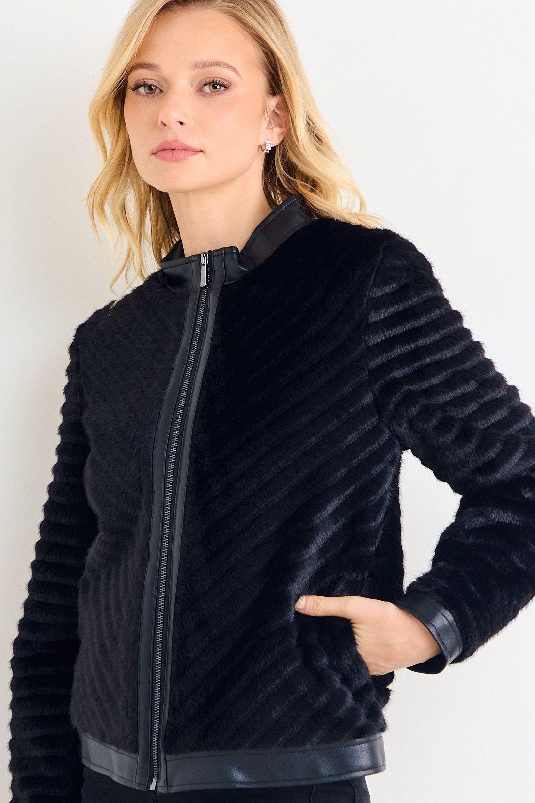 Casaca Efecto Pelo Negro Ash 17507126056102-1