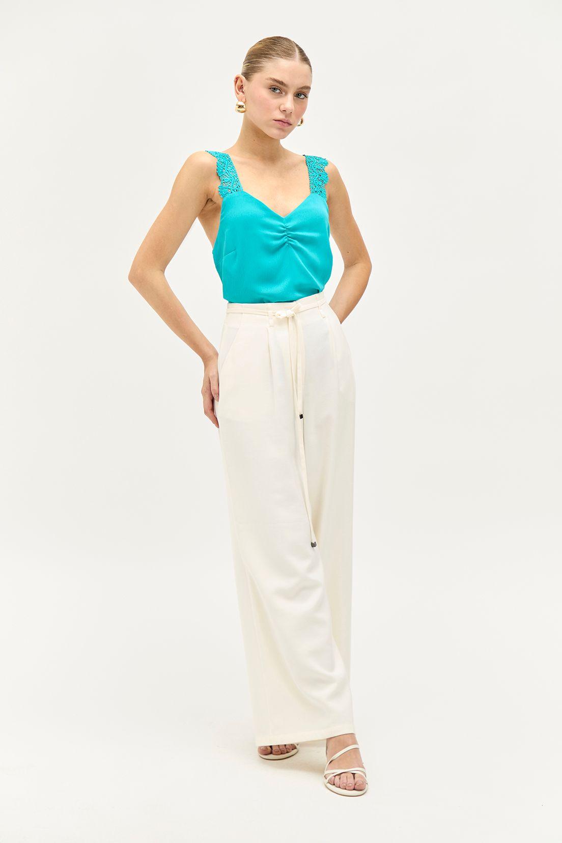 Blusa Lisa Verde iO 14004224023217-4