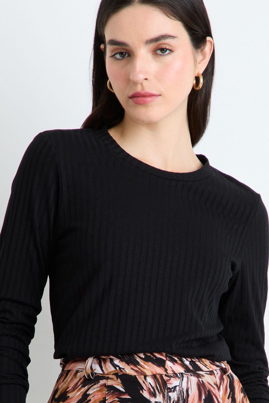 Polera Manga Larga Negro Ash 14207225090102-1
