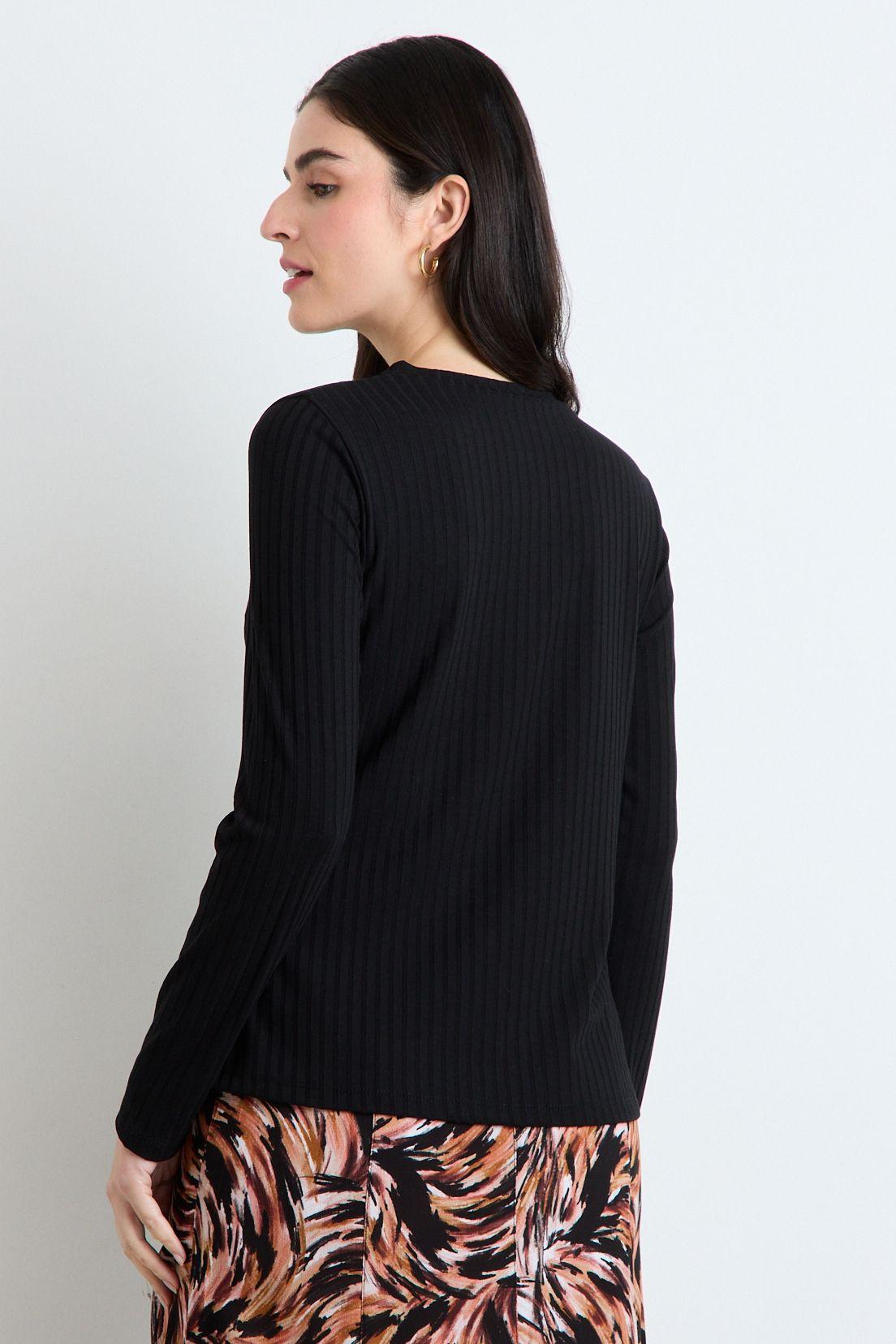 Polera Manga Larga Negro Ash 14207225090102-3