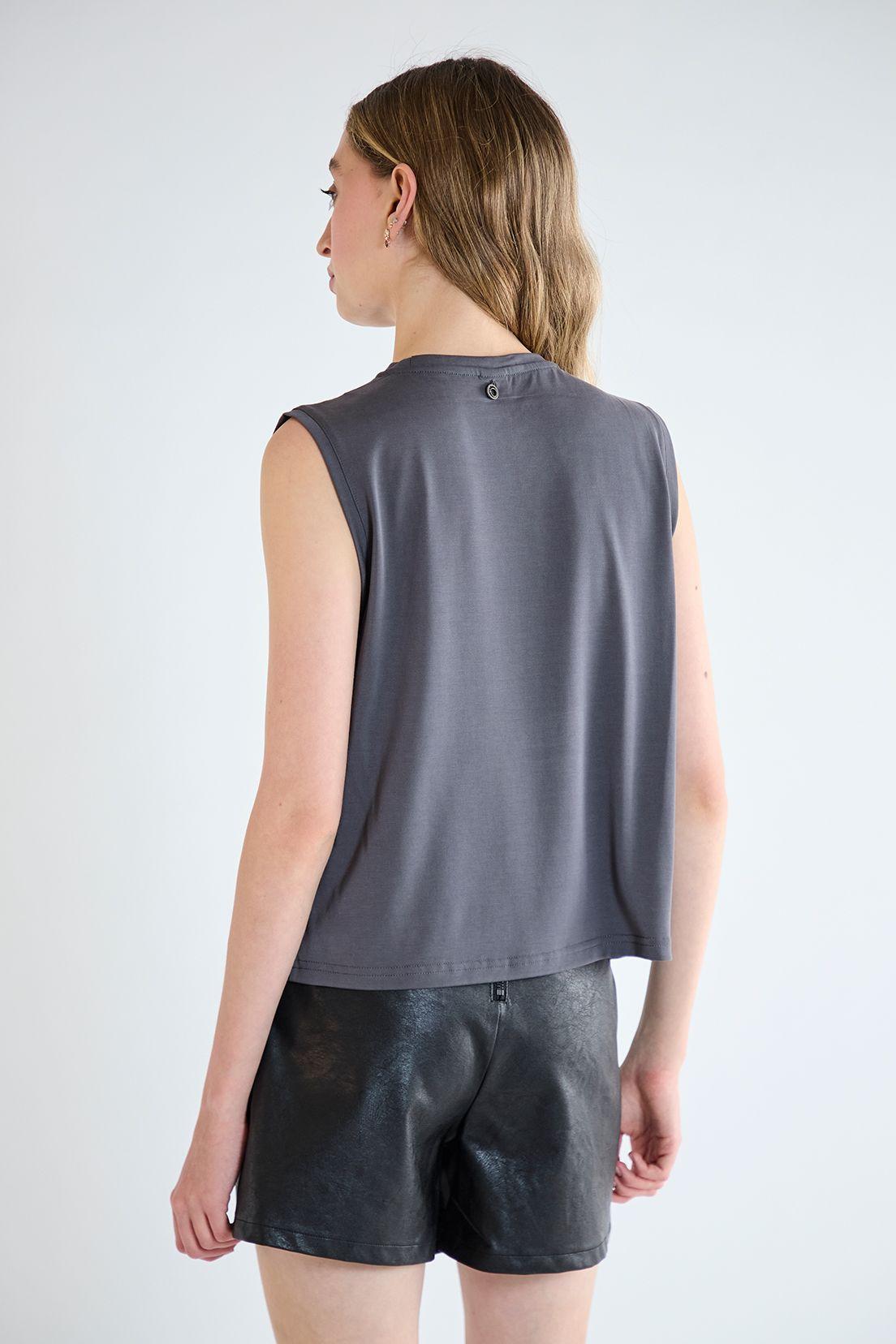 Polera Estampada Gris iO 14620125050163-3