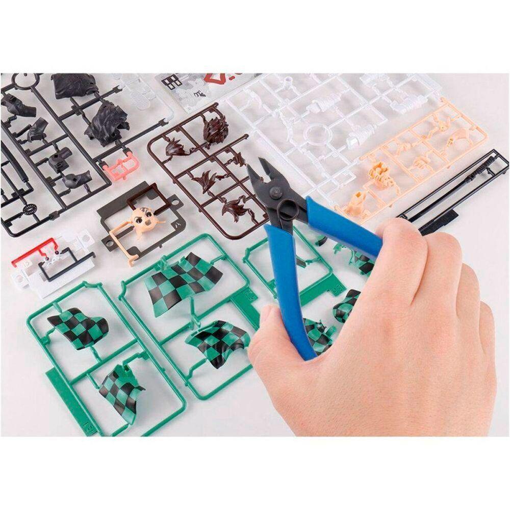 MODEL KIT DEMON SLAYER KAMADO TANJIRO BANDAI HOBBY-4
