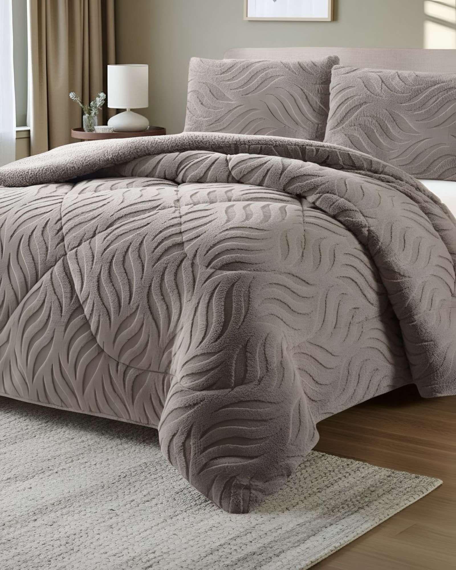 COBERTOR ELEGANTE DE INVIERNO CON CHIPORRO KING20-1