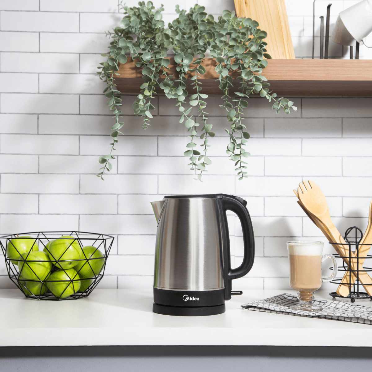 Hervidor Mecánico Inox Midea de 1,7l-4