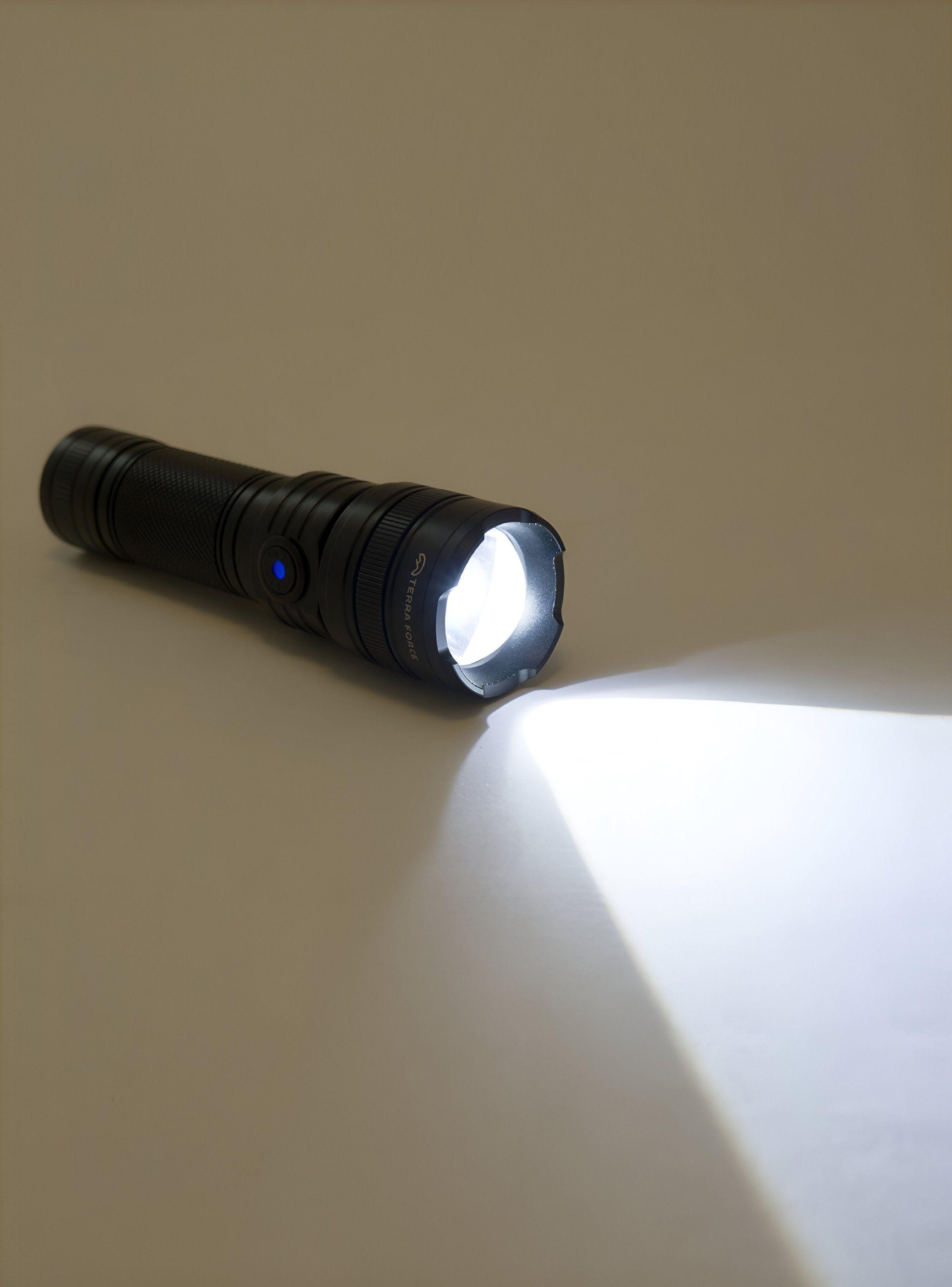 Linterna De Mano 400 Lumens Recargable-5