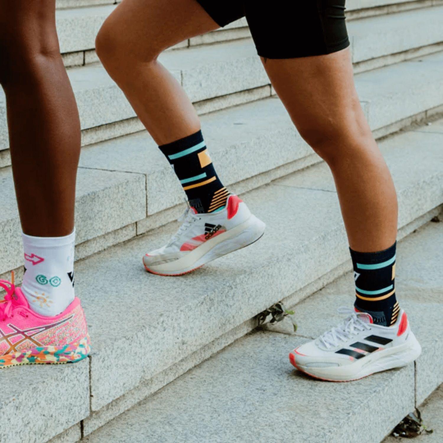Navy Pixels – Calcetín Deportivo Running Versus Socks S/M-2
