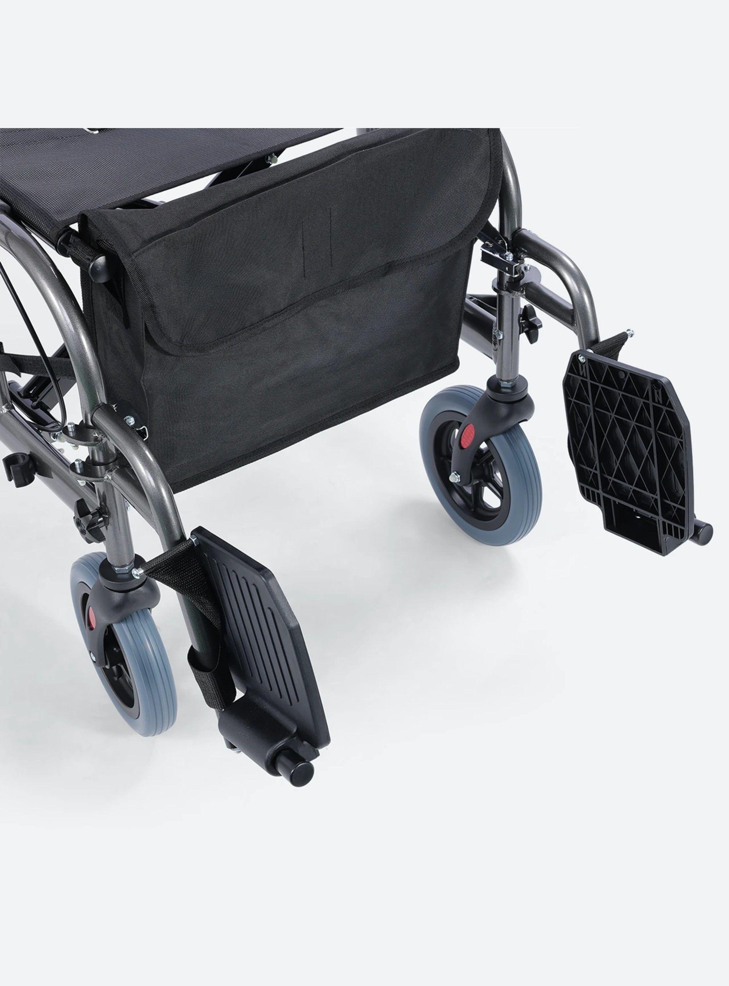 Andador 4 Ruedas Canasto Asiento y Reposapiés Pro-3