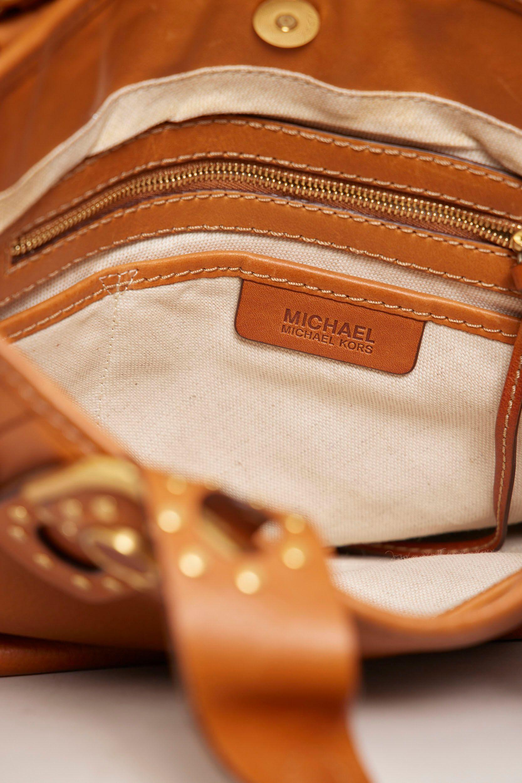Cartera casual  camel michael kors talla L-4