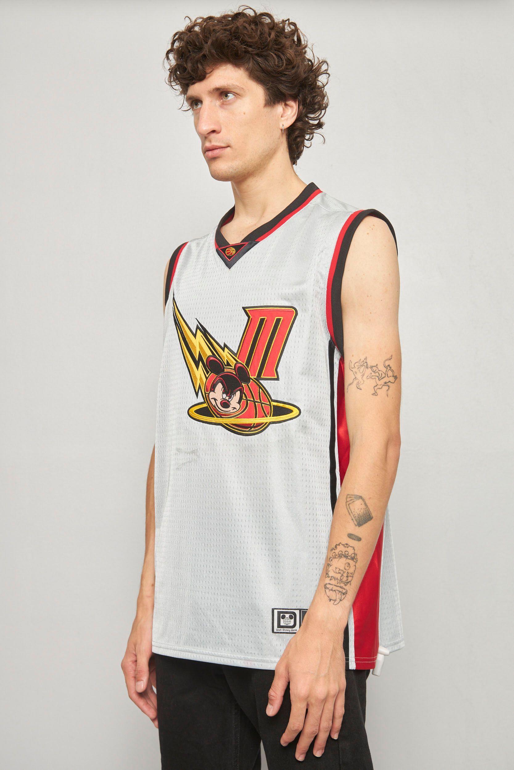 Polera casual reciclado gris walt disney talla M   -1