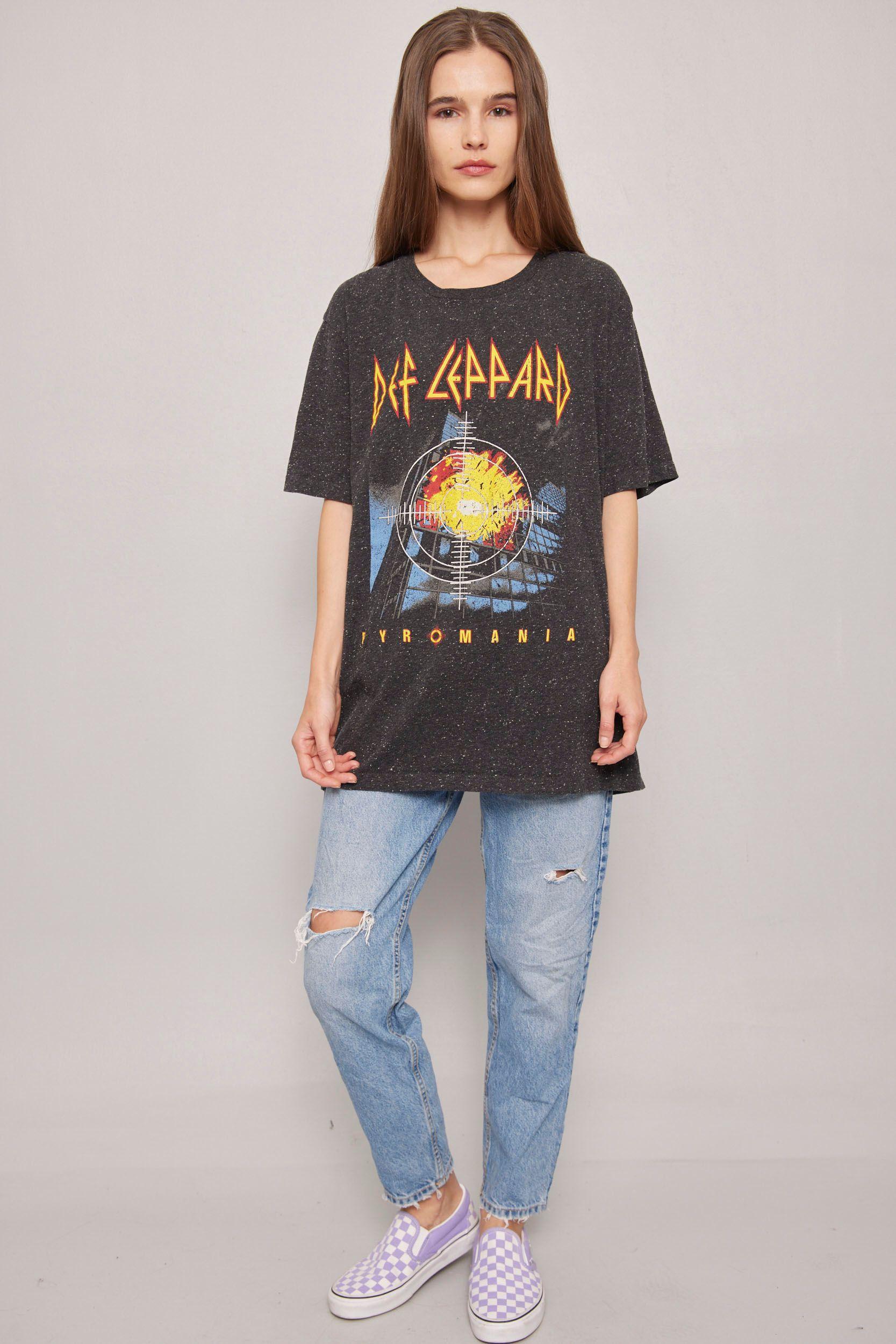 Polera casual  grafito def leppard talla 2XL-3