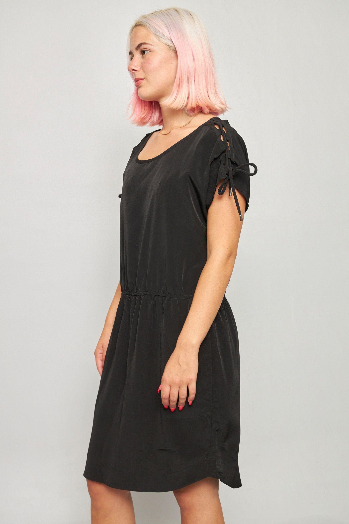 Vestido casual reciclado negro bcbgeneration talla L  -1