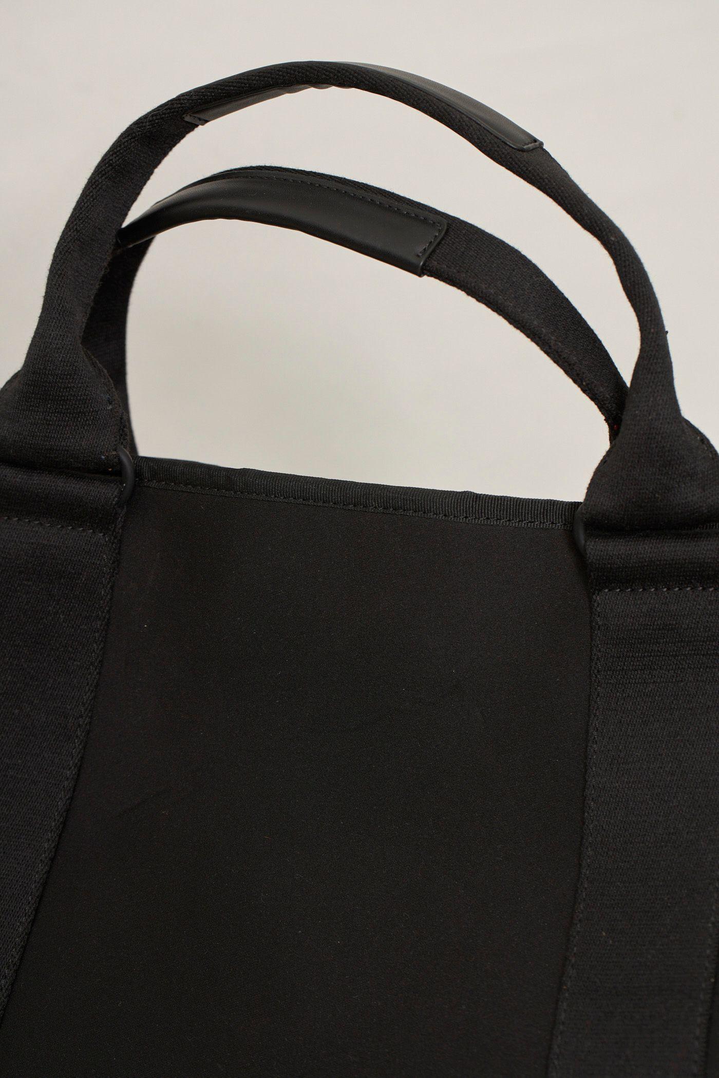 Cartera casual reciclado negro botkier talla XL  -2