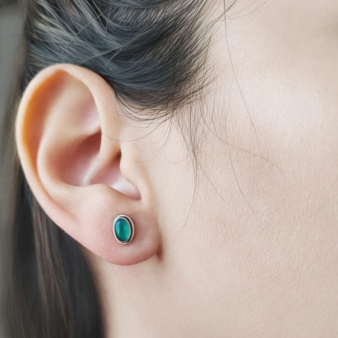 Aros Botón Óvalo Ónix Verde Plata Fina 925-2